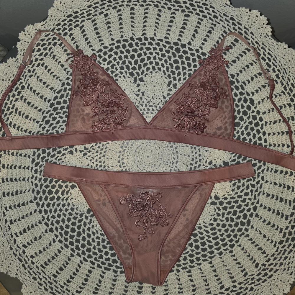 Secret Possessions Lace Embroidered Bra Set - Mauve